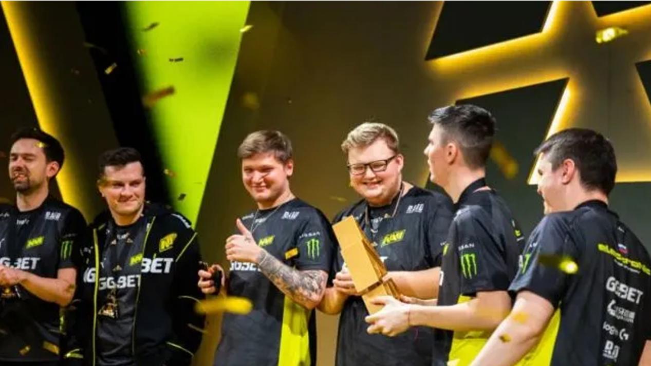 列赛中保持 列赛中保持